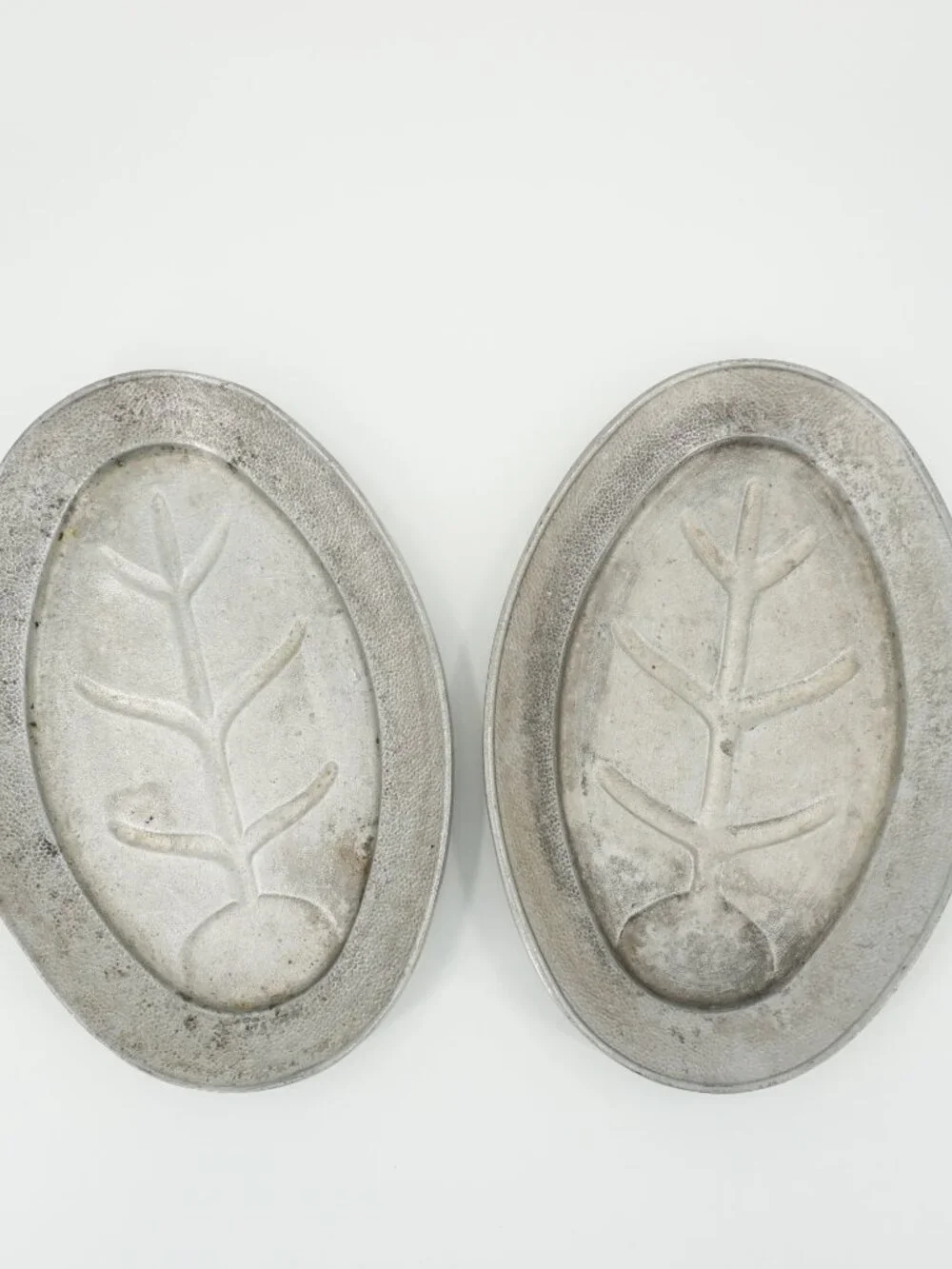 Set Of 2 Sizzling Server Aluminum Steak Platters